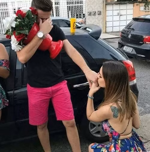 Anh cũng có giá lắm chứ bộ!