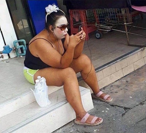 Make-up sương sương đi hẹn hò. Make-up sương sương đi hẹn hò.