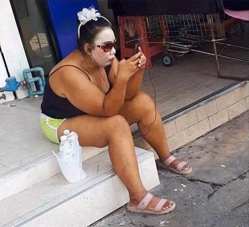 Make-up sương sương đi hẹn hò.