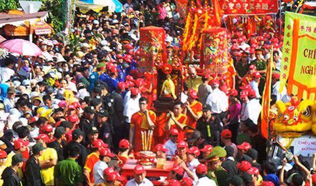 Học sinh 17 trường được nghỉ học 2 ngày diễn ra lễ hội Rằm tháng Giêng.