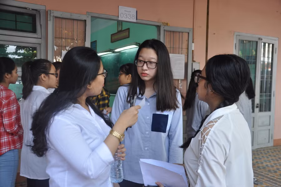 Kỳ thi THPT quốc gia năm 2017 của tỉnh Quảng Nam có 15816/16824 đỗ tốt nghiệp và được công nhận tốt nghiệp, đạt tỉ lệ 94,01%. 