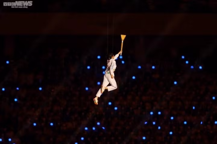 Ngắm nhan sắc bốc lửa của nữ võ sĩ nổi nhất khai mạc SEA Games 32 ảnh 1