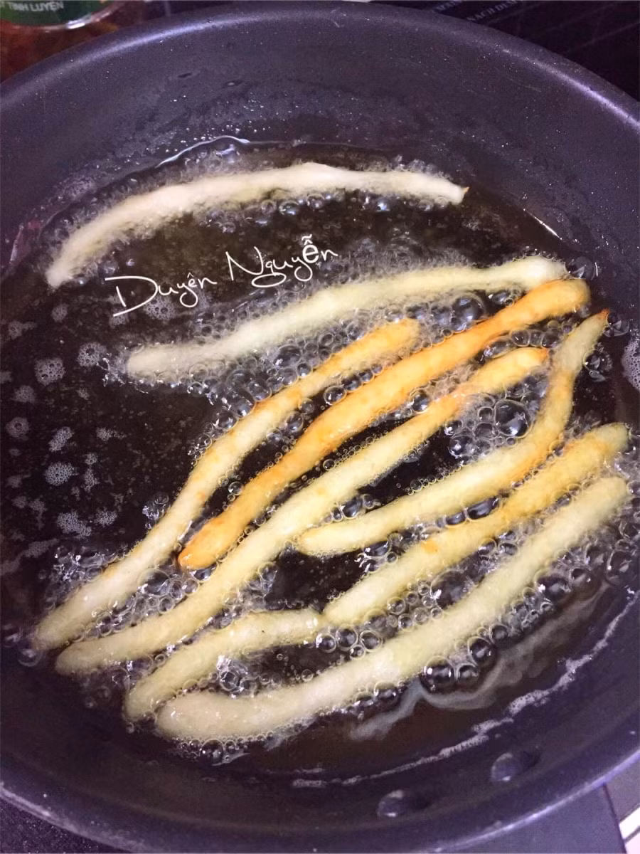 Cách làm khoai tây que chiên của mẹ đảm Hà Nội khiến chị em nội trợ "bấn loạn" ảnh 5