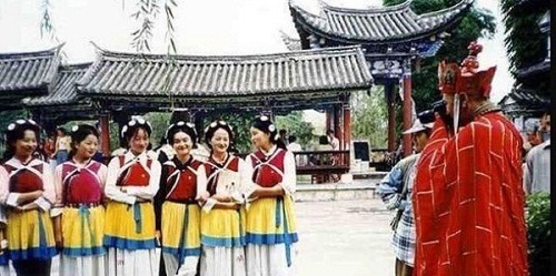 "Tay nghề chụp ảnh của bần tăng các cô nương cứ yên tâm!" hau-truong-hai-huoc-cua-phim-tay-du-ky-1986-phan-2-page-2-6