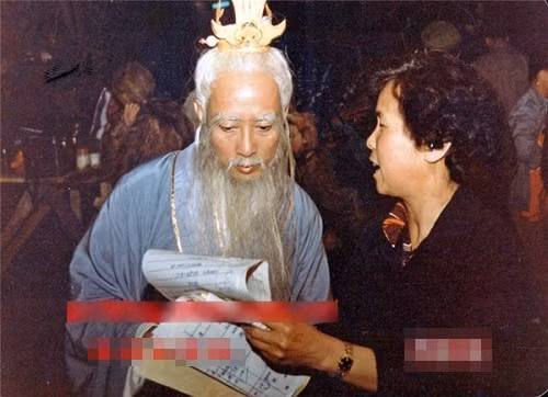 hau-truong-hai-huoc-cua-phim-tay-du-ky-1986-phan-2-2