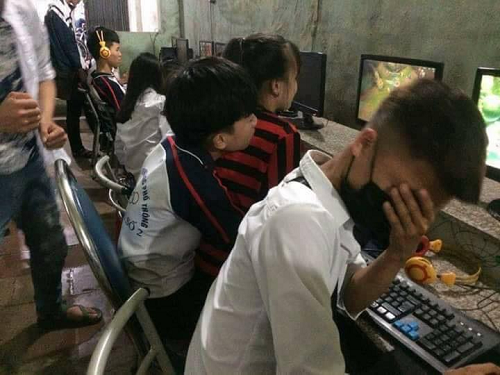 Nỗi khổ của FA khi đi cùng với cặp đôi. 10-anh-hai-hot-nhat-facebook-trong-ngay-6