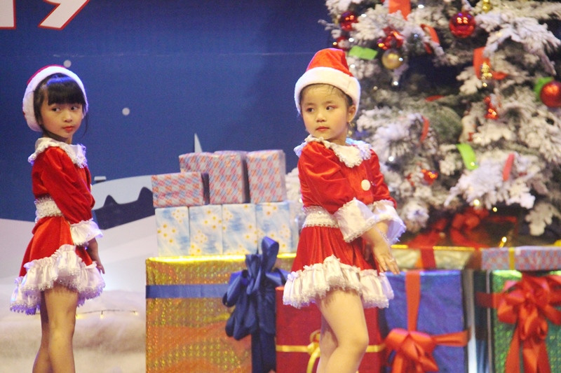 Những điệu múa đầy điêu luyện của các bé