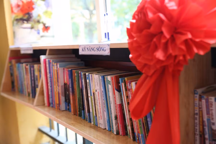 Tại không gian thư viện mở có sự đa dạng về đầu sách ở các lĩnh vực để phục vụ nhu cầu của người đọc.