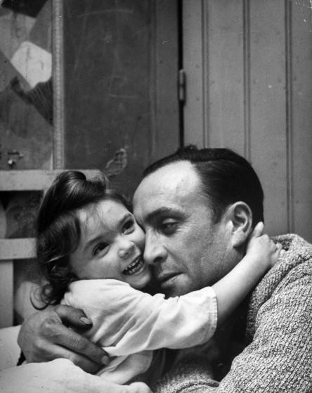 25 bức ảnh lịch sử truyền cảm hứng cho cả nước Mỹ ôm nhau ảnh 8