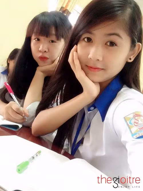 Sở thích của Thanh Thư là ăn kem, thích ngắm mưa, đặc biệt là đi du lịch.