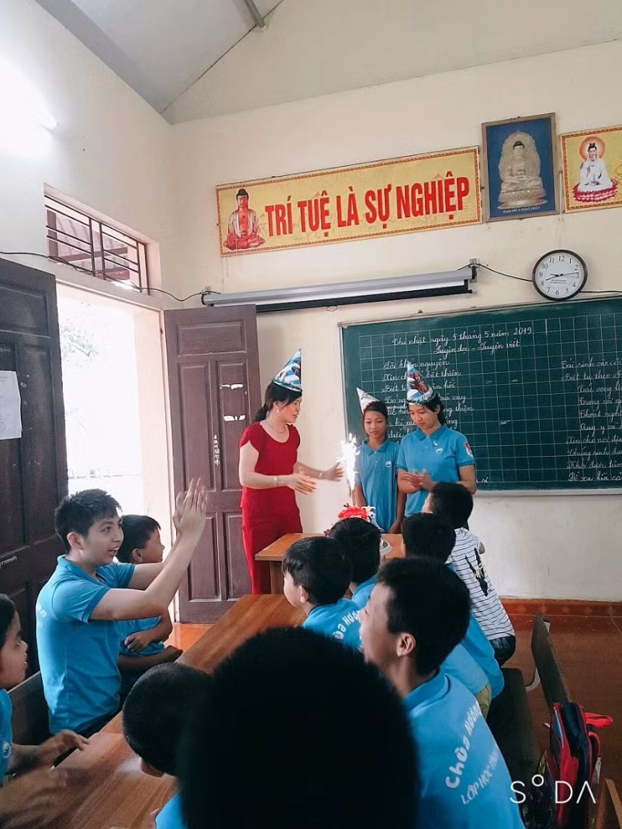 Niềm vui bên học trò.