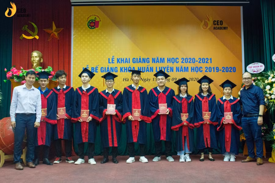 Sinh viên trường Huấn luyện Doanh Nhân CEO Việt Nam tự tin tốt nghiệp với cơ hội việc làm trong tay ảnh 2