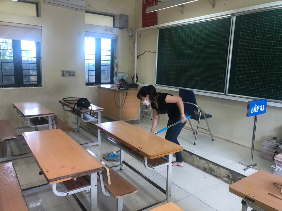 Trường Tiểu học An Thượng B hiện còn 2 giáo viên của trường chưa được tiêm đủ mũi 2 vắc xin phòng Covid-19 nên chưa thể mở cửa trường ngay. Công tác dạy học online cũng dần đi vào nề nếp.