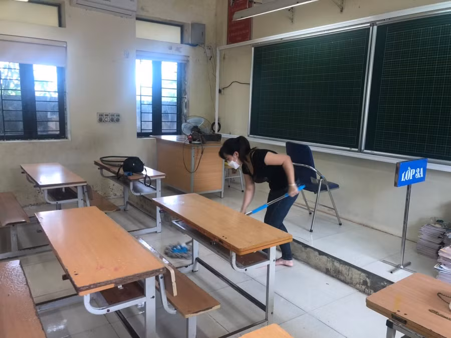 Trường Tiểu học An Thượng B hiện còn 2 giáo viên của trường chưa được tiêm đủ mũi 2 vắc xin phòng Covid-19 nên chưa thể mở cửa trường ngay. Công tác dạy học online cũng dần đi vào nề nếp.