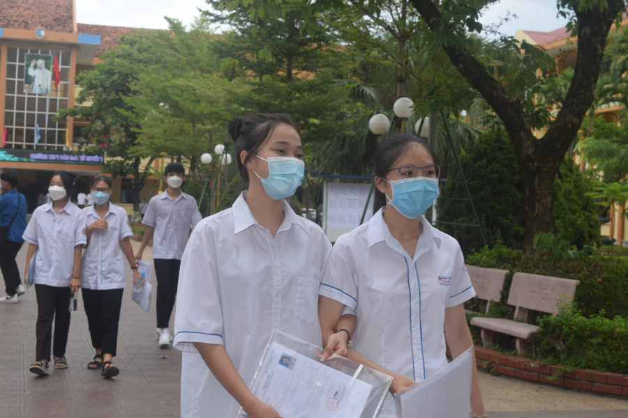 Nhiều thí sinh cho biết đề Toán năm nay vừa sức và có tính phân loại. Nhiều thí sinh cho biết đề Toán năm nay vừa sức và có tính phân loại.