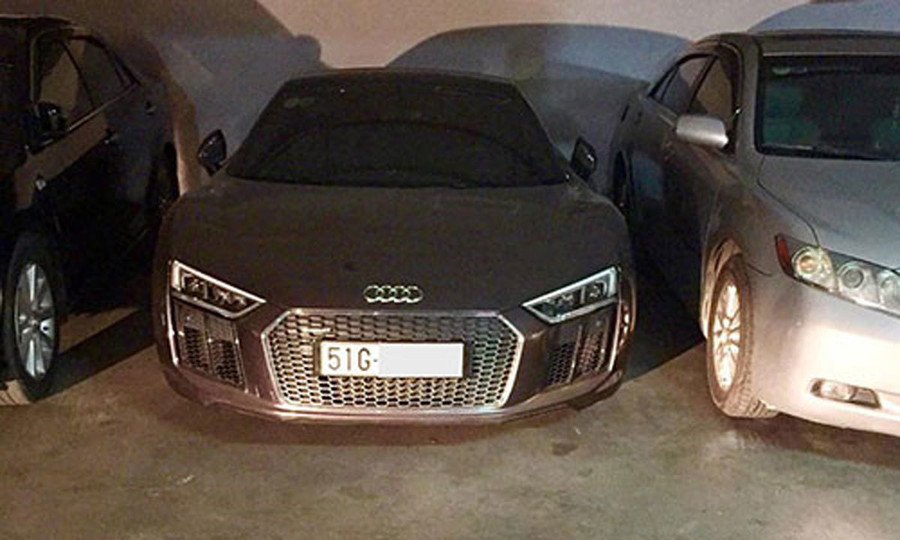 Cận cảnh những siêu xe tiền tỷ bị "bỏ xó" tại Việt Nam ảnh 2 Cận cảnh những siêu xe tiền tỷ bị "bỏ xó" tại Việt Nam ảnh 2