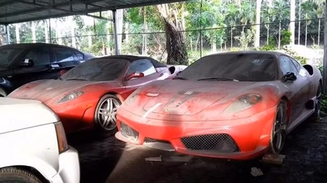 Cận cảnh những siêu xe tiền tỷ bị "bỏ xó" tại Việt Nam ảnh 14