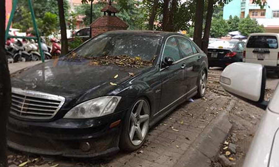 Cận cảnh những siêu xe tiền tỷ bị "bỏ xó" tại Việt Nam ảnh 3 Cận cảnh những siêu xe tiền tỷ bị "bỏ xó" tại Việt Nam ảnh 3