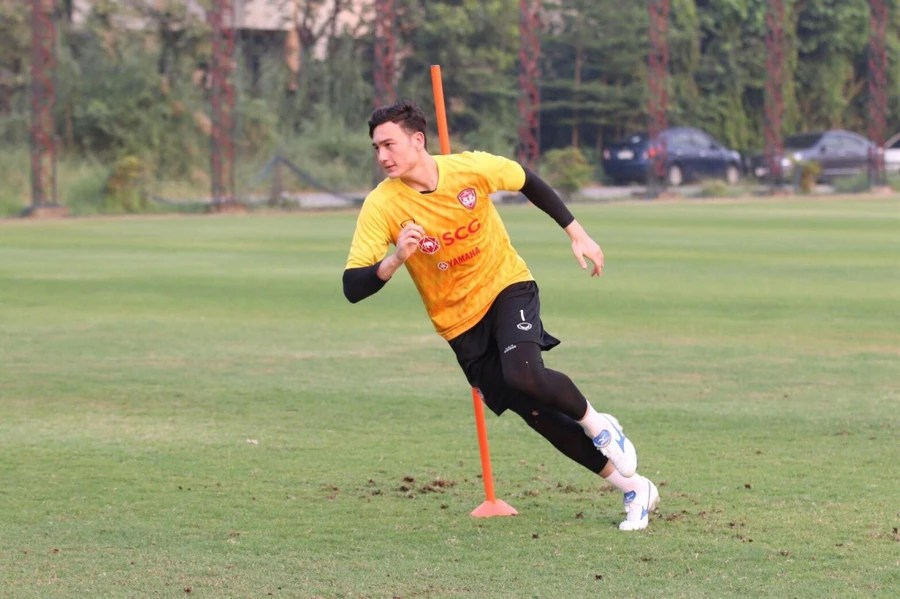 BLV Quang Huy: ‘Tôi có cảm giác Văn Lâm sẽ là thủ môn số 1 của Muangthong’