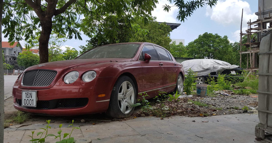 Cận cảnh những siêu xe tiền tỷ bị "bỏ xó" tại Việt Nam ảnh 10 Cận cảnh những siêu xe tiền tỷ bị "bỏ xó" tại Việt Nam ảnh 10