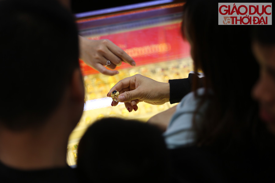 Trong ngày hôm nay rất nhiều bạn trẻ lựa chọn cho mình mình món đồ trang sức thay vì vàng miếng hay vàng lá