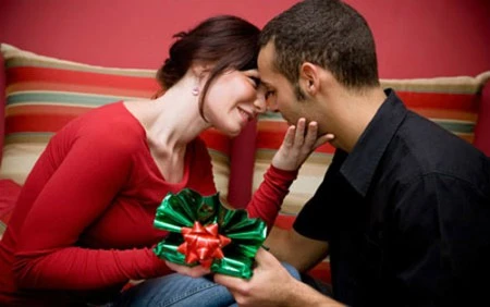 Ứng xử khôn ngoan khi chàng không tặng quà Valentine