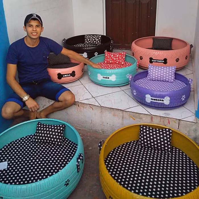 Biến hóa lốp xe bỏ đi thành giường ngủ xinh đẹp cho thú cưng ảnh 4 Biến hóa lốp xe bỏ đi thành giường ngủ xinh đẹp cho thú cưng ảnh 4