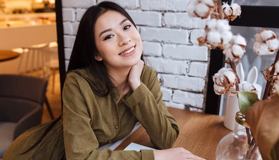 Hãy quan tâm đến những hoạt động mà cô ấy thích.