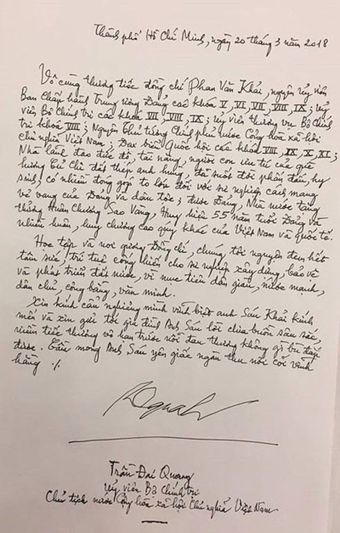 Những lời tiếc thương cố Thủ tướng Phan Văn Khải của lãnh đạo Đảng, Nhà nước trong sổ tang - Ảnh 4. Những lời tiếc thương cố Thủ tướng Phan Văn Khải của lãnh đạo Đảng, Nhà nước trong sổ tang - Ảnh 4.