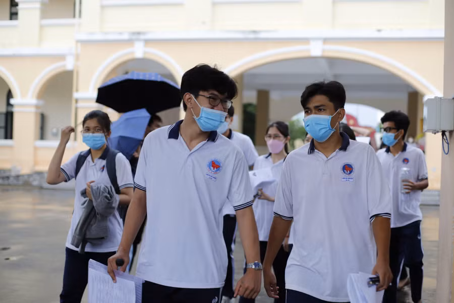 Đề thi Ngoại ngữ bám sát cấu trúc minh họa, có độ khó vừa phải ảnh 39