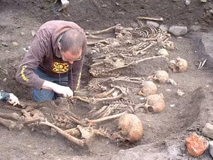 Kham pha nhung ngoi mo tap the day bi an