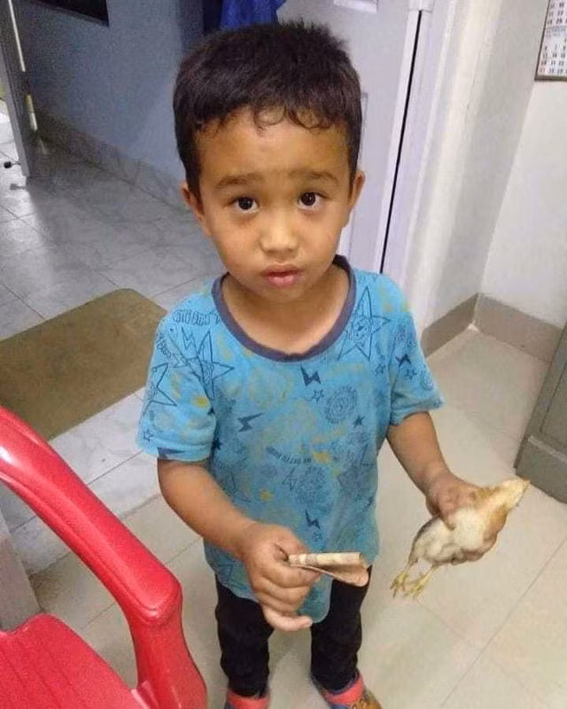 Hai bé thơ khiến người lớn tin rằng “cuộc đời không chỉ toàn chuyện xấu xa” - 3