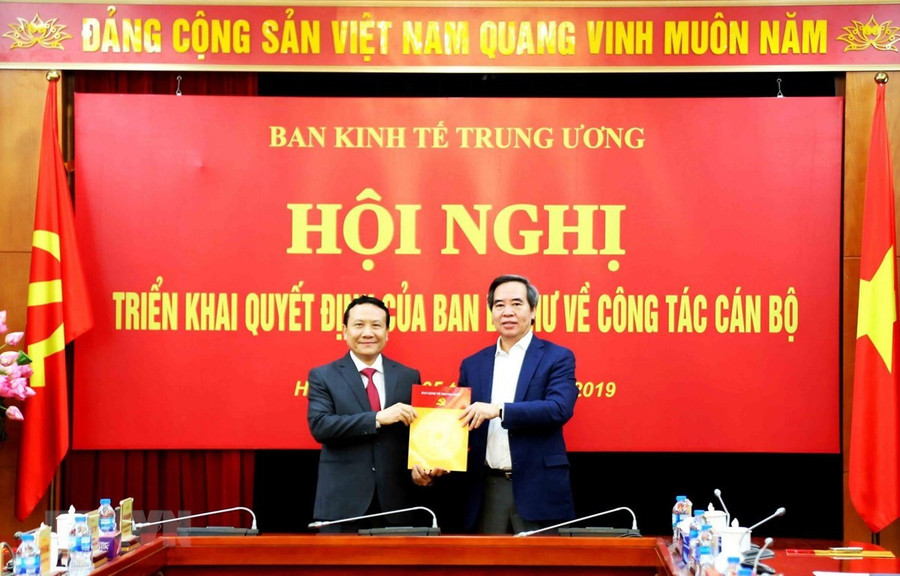 Ban bí thư bổ nhiệm Phó trưởng ban Kinh tế Trung ương