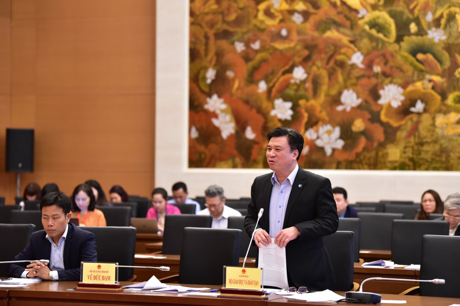 Thứ trưởng Nguyễn Hữu Độ phát biểu giải trình tại Hội nghị. Ảnh: Quang Khánh Thứ trưởng Nguyễn Hữu Độ phát biểu giải trình tại Hội nghị. Ảnh: Quang Khánh