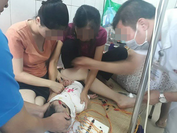 Nhiều trẻ méo miệng, liệt mặt do dùng điều hòa ngày nóng: Đây là cách sử dụng đúng nhất bố mẹ cần nhớ để bảo vệ con - Ảnh 2. Nhiều trẻ méo miệng, liệt mặt do dùng điều hòa ngày nóng: Đây là cách sử dụng đúng nhất bố mẹ cần nhớ để bảo vệ con - Ảnh 2.