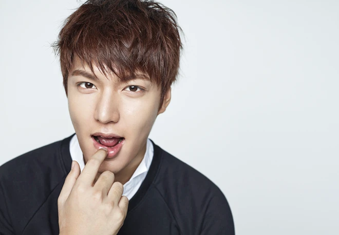 Lee Min Ho điển trai của hiện tại.