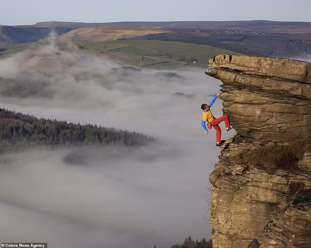 Thử thách gây sốc ở vách đá độ cao trăm mét ảnh 4