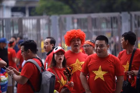 TRỰC TIẾP TỪ BUKIT JALIL Mưa bắt đầu ngớt hình ảnh 3