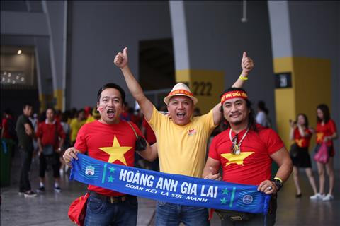 TRỰC TIẾP TỪ BUKIT JALIL Mưa bắt đầu ngớt hình ảnh 3