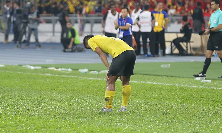Bị Việt Nam cầm hòa, cầu thủ Malaysia đổ gục xuống sân ảnh 2 Tuyển Việt Nam,Tuyển Malaysia