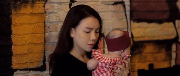 SỐC: Trà Ngọc Hằng bí mật sinh con được 4 tháng, tuyên bố làm mẹ đơn thân