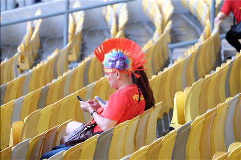 Trực tiếp CĐV Việt Nam tại lượt đi chung kết AFF Cup 2018 hình ảnh