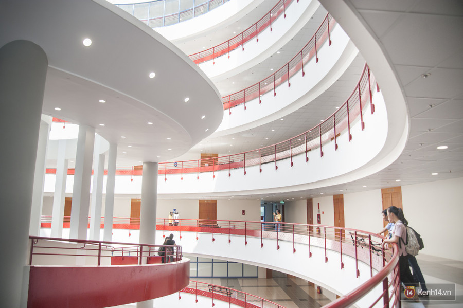 Xịn như Kinh tế Quốc dân: Dựng không gian checkin Noel sang như khách sạn bên trong toà nhà thế kỷ 96.000 m2 với 17 thang máy! - Ảnh 6. Xịn như Kinh tế Quốc dân: Dựng không gian checkin Noel sang như khách sạn bên trong toà nhà thế kỷ 96.000 m2 với 17 thang máy! - Ảnh 6.