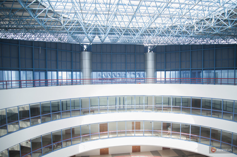 Xịn như Kinh tế Quốc dân: Dựng không gian checkin Noel sang như khách sạn bên trong toà nhà thế kỷ 96.000 m2 với 17 thang máy! - Ảnh 5. Xịn như Kinh tế Quốc dân: Dựng không gian checkin Noel sang như khách sạn bên trong toà nhà thế kỷ 96.000 m2 với 17 thang máy! - Ảnh 5.