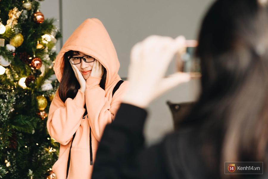 Xịn như Kinh tế Quốc dân: Dựng không gian checkin Noel sang như khách sạn bên trong toà nhà thế kỷ 96.000 m2 với 17 thang máy! - Ảnh 13. Xịn như Kinh tế Quốc dân: Dựng không gian checkin Noel sang như khách sạn bên trong toà nhà thế kỷ 96.000 m2 với 17 thang máy! - Ảnh 13.