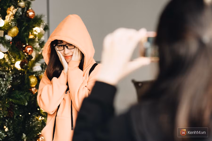 Xịn như Kinh tế Quốc dân: Dựng không gian checkin Noel sang như khách sạn bên trong toà nhà thế kỷ 96.000 m2 với 17 thang máy! - Ảnh 13.