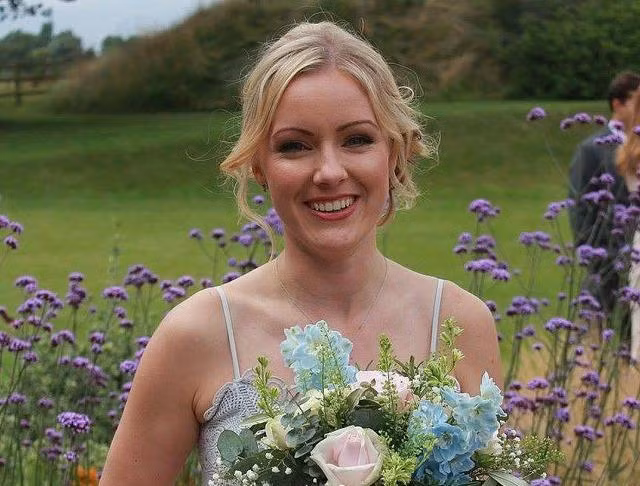 Nợ ngập đầu vì đi mừng hơn 20 đám cưới 