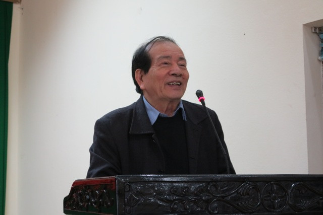 Chủ tịch Hội nhà văn Hữu Thỉnh phát biểu trong Hội thảo