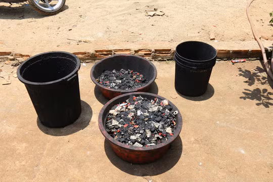 Số cà phê bị cơ quan công an phát hiện . Ảnh: NLĐ