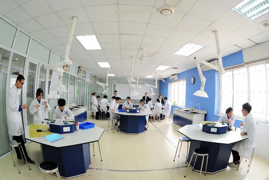 Góp phần giảm tải cho học sinh